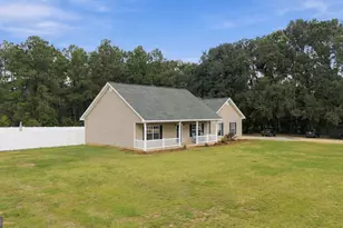 101 Ann Dr, Waycross, GA 31503 - Photo 2