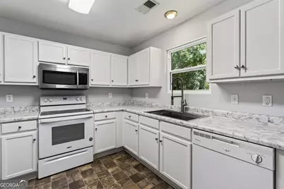 112 Starlake Drive, Jackson, GA 30233 - Photo 14