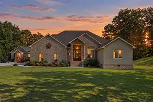 201 Lake Hills Pl, Trenton, GA 30752 - Photo 2