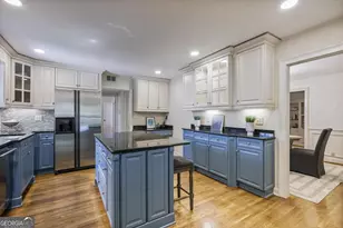 2218 Peachtree Rd NW, Atlanta, GA 30309 - Photo 20
