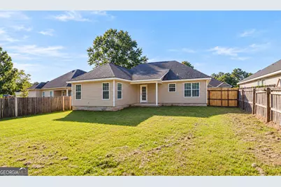 216 Laurel Woods Drive, Warner Robins, GA 31088 - Photo 2