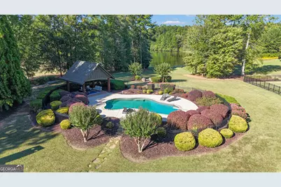 323 Beaumont Farms Drive, Sharpsburg, GA 30277 - Photo 4