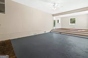 1490 High Meadow Dr, Stone Mountain, GA 30083 - Photo 10