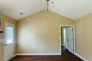 210 Shamrock Way, Newnan, GA 30263 - Photo 6