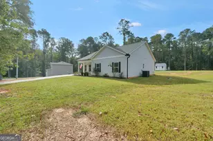 662 Grove St, Barnesville, GA 30204 - Photo 14