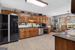 115 Sunny Point Cir, Lagrange, GA 30240 - Photo 12