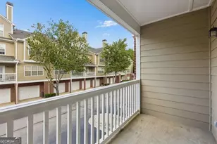 1112 Woodland Ln, Alpharetta, GA 30009 - Photo 4
