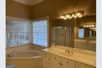8550 Edwardton Drive, Roswell, GA 30076 - Photo 26