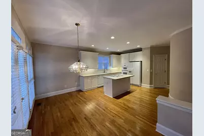 8550 Edwardton Drive, Roswell, GA 30076 - Photo 10
