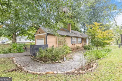 2492 Maple Street, East Point, GA 30344 - Photo 6