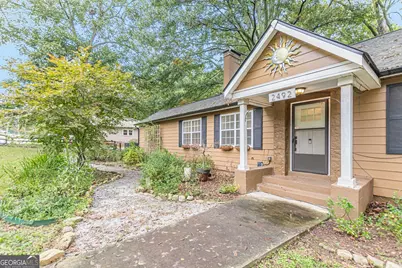 2492 Maple Street, East Point, GA 30344 - Photo 8