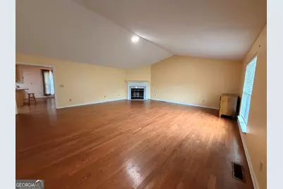 300 Bennie Place, Forsyth, GA 31029 - Photo 2