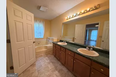 300 Bennie Place, Forsyth, GA 31029 - Photo 6