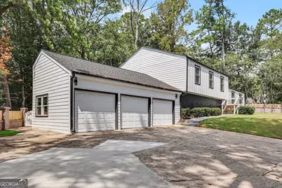 3919 Lower Roswell Road, Marietta, GA 30068 - Photo 2