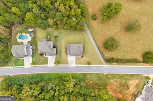 128 Adventure Trl, Jefferson, GA 30549 - Photo 8