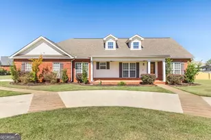 256 Ellicott Dr, Warner Robins, GA 31088 - Photo 2