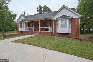 220 Marcella Ave, Sharpsburg, GA 30277 - Photo 2