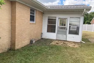 129 McVay Dr, Cochran, GA 31014 - Photo 2