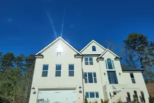 2910 Battlecrest Dr, Decatur, GA 30034 - Photo 2