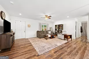 1019 W Hendricks St, Bowman, GA 30624 - Photo 6
