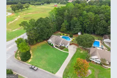 10 Chemin Place, Sharpsburg, GA 30277 - Photo 2