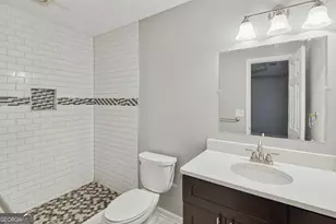 2880 Highpoint Rd, Snellville, GA 30078 - Photo 14