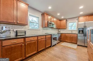 712 Berkeley Ave NW, Atlanta, GA 30318 - Photo 14