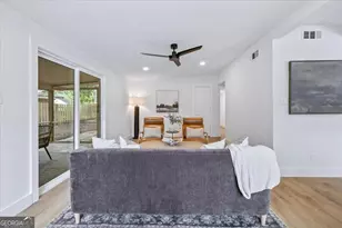 321 Briarcliff Cir, Savannah, GA 31419 - Photo 8