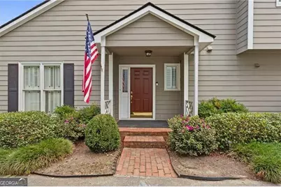 1055 Club Place NE, Atlanta, GA 30319 - Photo 4