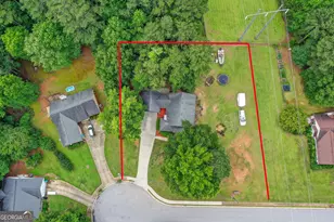 204 Crystal Ct, Hampton, GA 30228 - Photo 2