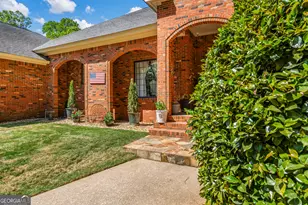 1017 Riverside Dr, Lagrange, GA 30240 - Photo 2