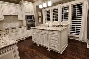 9025 Niblic Dr, Alpharetta, GA 30022 - Photo 16