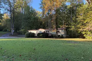 1262 Rock Quarry Cir, Toccoa, GA 30577 - Photo 2