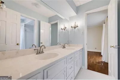 5715 Lake Island Drive, Sandy Springs, GA 30327 - Photo 18