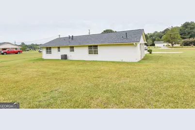 111 Meadowview Lane, Williamson, GA 30292 - Photo 4