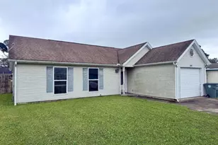 308 Lake View Dr, Kingsland, GA 31548 - Photo 1