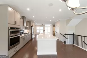 2130 Holtz Ln, Atlanta, GA 30318 - Photo 14