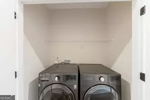 2130 Holtz Ln, Atlanta, GA 30318 - Photo 30