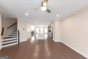 2130 Holtz Ln, Atlanta, GA 30318 - Photo 20