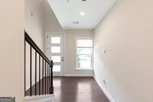 2130 Holtz Ln, Atlanta, GA 30318 - Photo 4