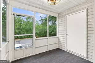 2092 Sherwood Dr, Valdosta, GA 31602 - Photo 2