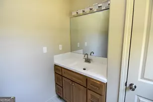 124 Johnson St, Barnesville, GA 30204 - Photo 26
