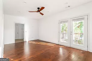1055 Davis Cir NW, Atlanta, GA 30318 - Photo 24