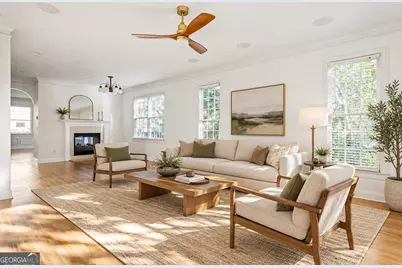 1055 Davis Circle NW #R, Atlanta, GA 30318 - Photo 4