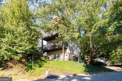 1055 Davis Circle NW #R, Atlanta, GA 30318 - Photo 2