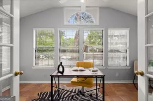704 Barrington Hills Dr, Sandy Springs, GA 30350 - Photo 14