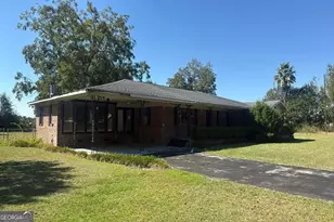 5347 7th St, Malone, FL 32445 - Photo 2