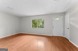 494 Sunset Cir, Forsyth, GA 31029 - Photo 6