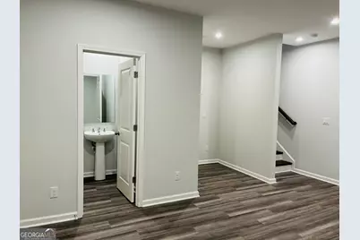 2732 Creekview Terrace NW, Atlanta, GA 30318 - Photo 32