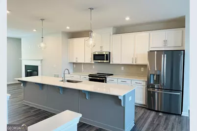 2732 Creekview Terrace NW, Atlanta, GA 30318 - Photo 2